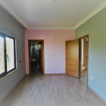 Çekmeköy Reşadiye Çift Ebeveyn Banyolu Asansörlü SATILIK Villa
