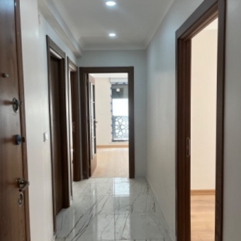 Üsküdar Çamlıca Kısıklı da Ara kat satılık 2+1 Daire