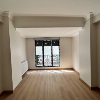 Üsküdar Çamlıca Kısıklı da Ara kat satılık 2+1 Daire