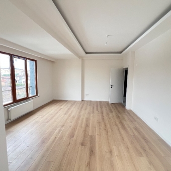 Çekmeköy Merkez Mahallesinde Kiralık 2+1 Daire