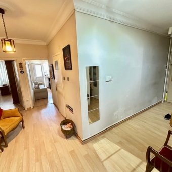 ACIBADEM'DE 3+1 125M2 ASANSÖRLÜ OTOPARKLI 3.KAT DAİRE...
