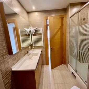 IŞIK RESİDENCEDE 3+1 130M2 KOMBİLİ KAPALI OTOPARKLI 8.KAT..