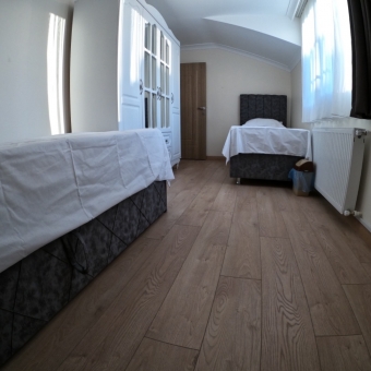 2+1 مع بالكون كبير قرب رشيد باشا للايجار